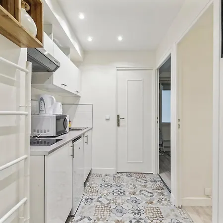 Apartment 309 Sedaine - Superb In